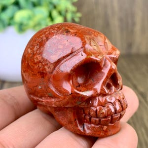 55MM Natural Crystal Skull Figurine Decor, Hand Carved Quartz Skull Carving for Desk Decor, Healing Crystals Gifts.