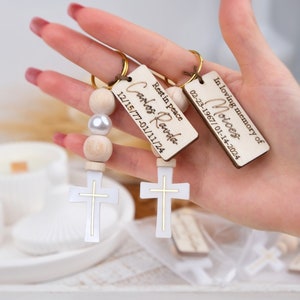Personalized Funeral Favors, Memorial Favors for Guest, In Loving Memory, Remembrance Gift, Celebration of Life Favors with Cross Keychain