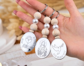 First Holy Communion Favors for Boy and Girl – Personalized Guest Gift for Baptism, Christening & Bautizo – Custom Keychain with Holy Figure