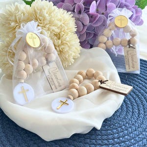 Personalized Girl & Boy Baptism Gift, Wooden Rosary Baptism Favor with Cross, Christening Keepsake for Guests, Custom Mi Bautizo Recuerdo