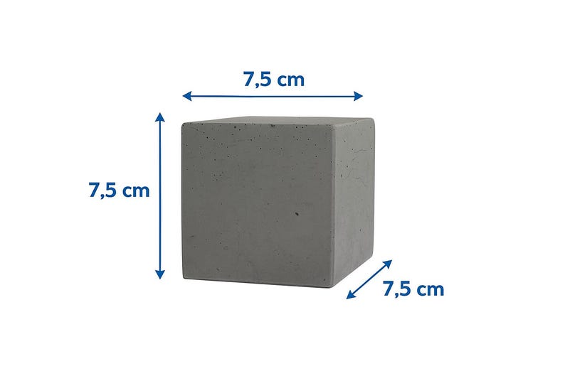 Betonwürfel Skulptur – Moderne geometrische Dekoration - Beschwerer image 6