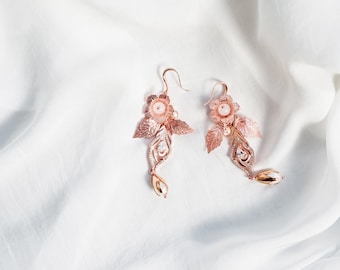 Bridal flower earrings - CORINNA - rose gold chandelier earrings