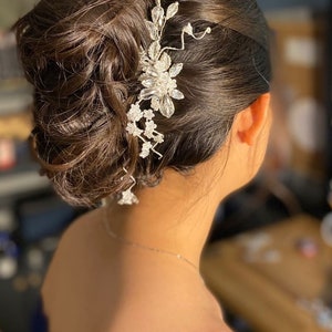 Bridal flower hair pin ELLIE gold set of two image 3