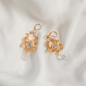 Bridal flower earrings - ELLIE - gold chandelier earrings