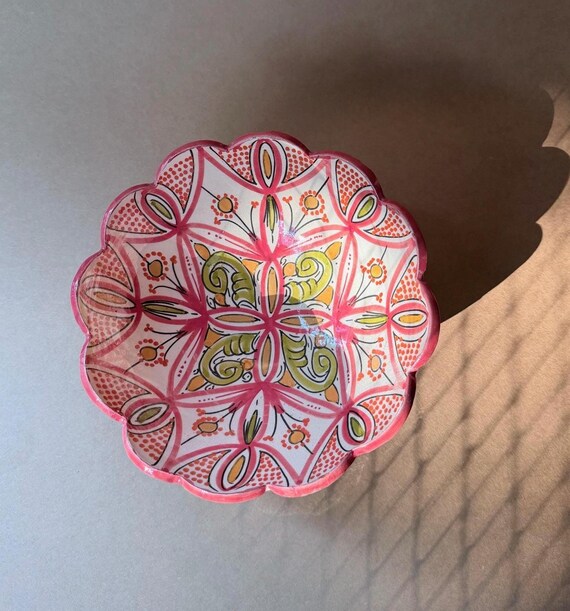 Hand-Painted Pink Scalloped Ceramic Bowl