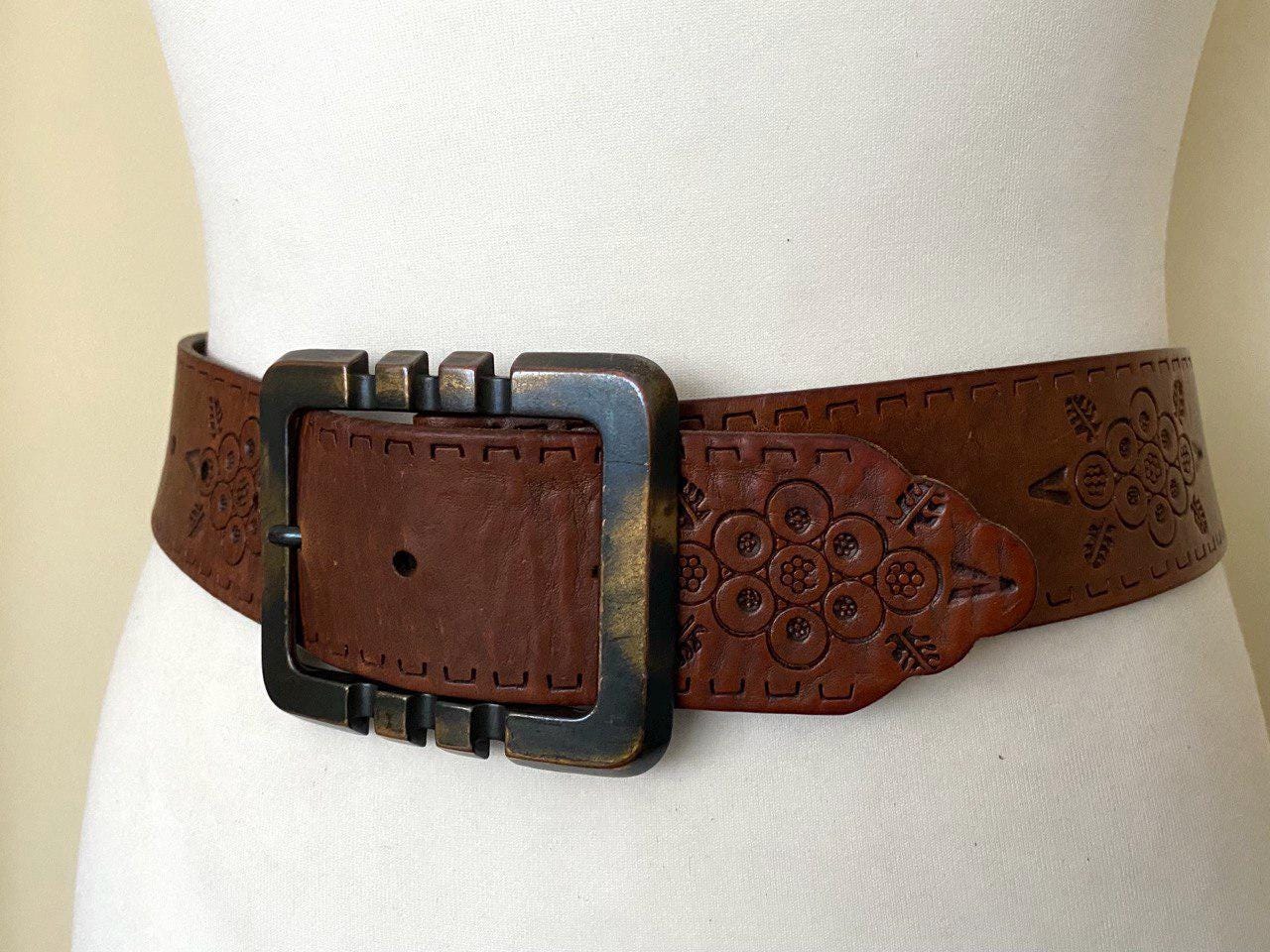Broomfield Colorado 1975 Heavy Brass Buckle Brown Tooled Leather Belt Size S vintage style TOOLED leather belt STUDDED brown 42 cowboy  main image 2