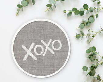 xoxo Cross Stitch Pattern, Hugs and Kisses Modern Simple Cute Valentines Giftable Quote Counted Cross Stitch Pattern PDF Instant Download