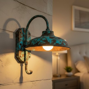 Vägglampa i grön patina i koppar – Rustik lantlig utomhuslampa