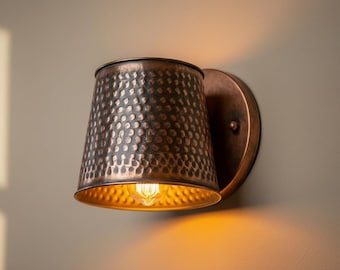 Gehämmerte Kupfer Wandleuchte, Rustikale Industrielle Bronze Lampe, Minimalistische Nachttisch Leuchte