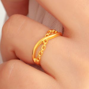 Sterling Silver Infinity Ring: Endless Love Band, Valentine&#39;s Gift