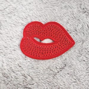 Patch bordado de lábios vermelhos: apliques para passar a ferro, roupas faça você mesmo