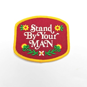 Parche bordado "Stand By Your Man", parche con letras, parche con letras para planchar, parche para gorra de camionero, parche personalizado, parche para hombre, parche para bolsos