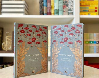 Novo conjunto de livros da Vanity Fair: William Thackeray, capas duras de luxo com detalhes em folha de ouro.