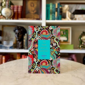 The Faber Book of Christmas: Liberty London Collector&#39;s Edition