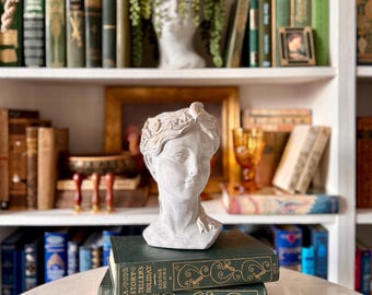 RAR A Story Teller’s Holiday von George Moore - Antique Limited Edition, signiert