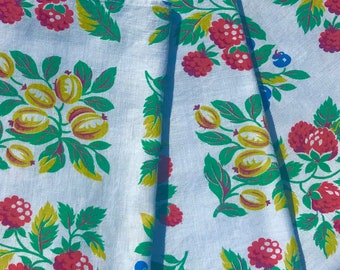 Vintage Mid Century Cotton Fruit Berries Napkins or Placemats