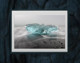 Hielo etéreo sobre arena negra – Playa Diamante, Islandia / Impresión fotográfica de bellas artes de iceberg glacial