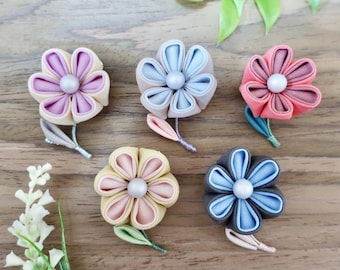 手作りつまみ細工コットンフラワーブローチ