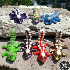 3d Printed Articulated Skunk, Skunk Fidget Toy, Flexi Skunk, 3d printed Skunk, Skunk Gift, Skunk collection, McGybeer