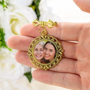 Custom Wedding Lapel Pin with Photo – Groom Boutonniere, Bridal Bouquet Memory Charm, Personalized Gift for Wedding or Anniversary