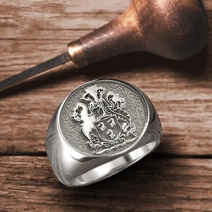 Anillo de sello familiar con sello de lacre personalizado, anillo de escudo de armas de plata esterlina, anillo con logotipo de escudo universitario grabado personalizado - Anillo de recuerdo familiar