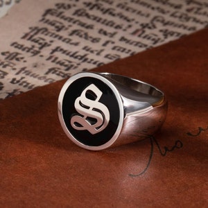 Anillo con sello inicial personalizado en plata de ley / Anillo con sello vintage unisex en negro / Disponible en forma redonda, rectangular, octogonal y ovalada