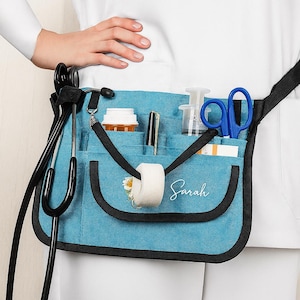 Personalized Nurse Fanny Pack – Custom Name & Stethoscope Pouch, Scrub Waist Bag Organizer with Tape Holder, Medical Belt Gift for Nurses