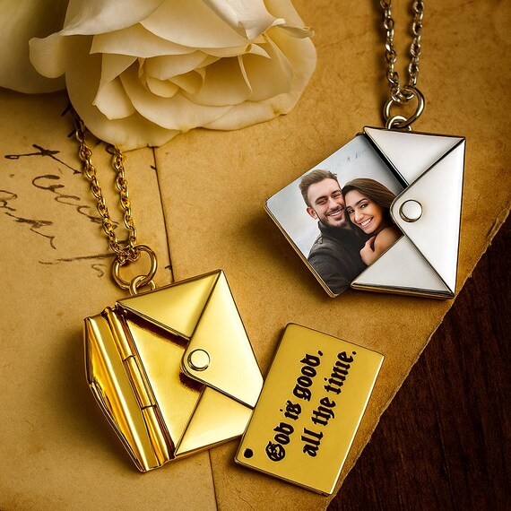 Collana con busta con foto personalizzata + incisione, ciondolo con messaggio segreto a forma di busta, collana con messaggio di lettera d'amore