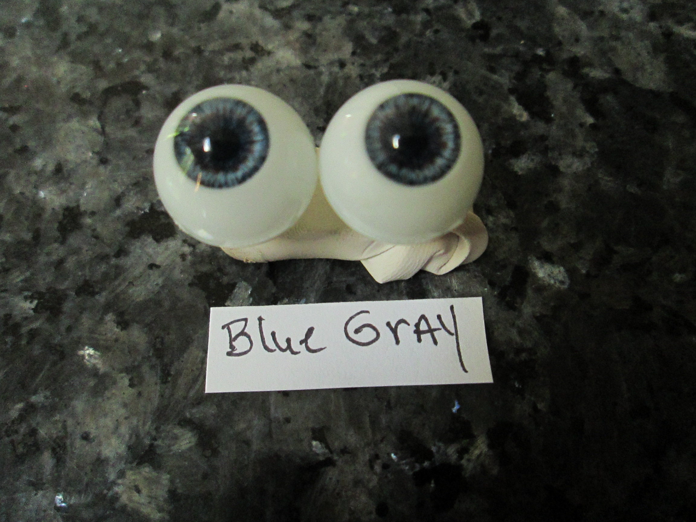glastic eyes