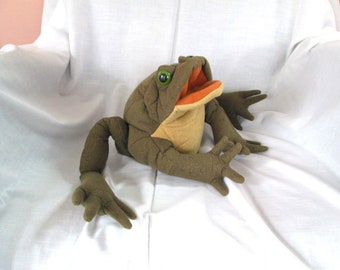 Vtg Frog-Toad Hand Puppet Folktails