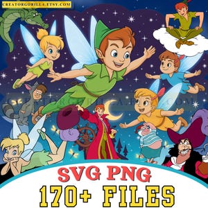 Puede incluir: Ilustración digital de Peter Pan y otros personajes del cuento. Peter Pan está en el centro, rodeado de Campanilla, el Capitán Garfio y otros. Incluye el texto "SVG PNG 170+ FILES".