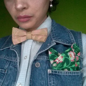 Pink Green Jacquard Bow Tie with Floral Pocket Square