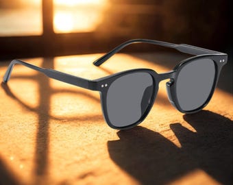 Vintage Square Sunglasses, Retro 80s Style UV400 Protection, Unisex Eyewear, Classic Small Frame Shades for Women & Men