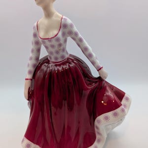 Royal Doulton Fiona HN2694 - Retired English Bone China Figurine (1974-1981)