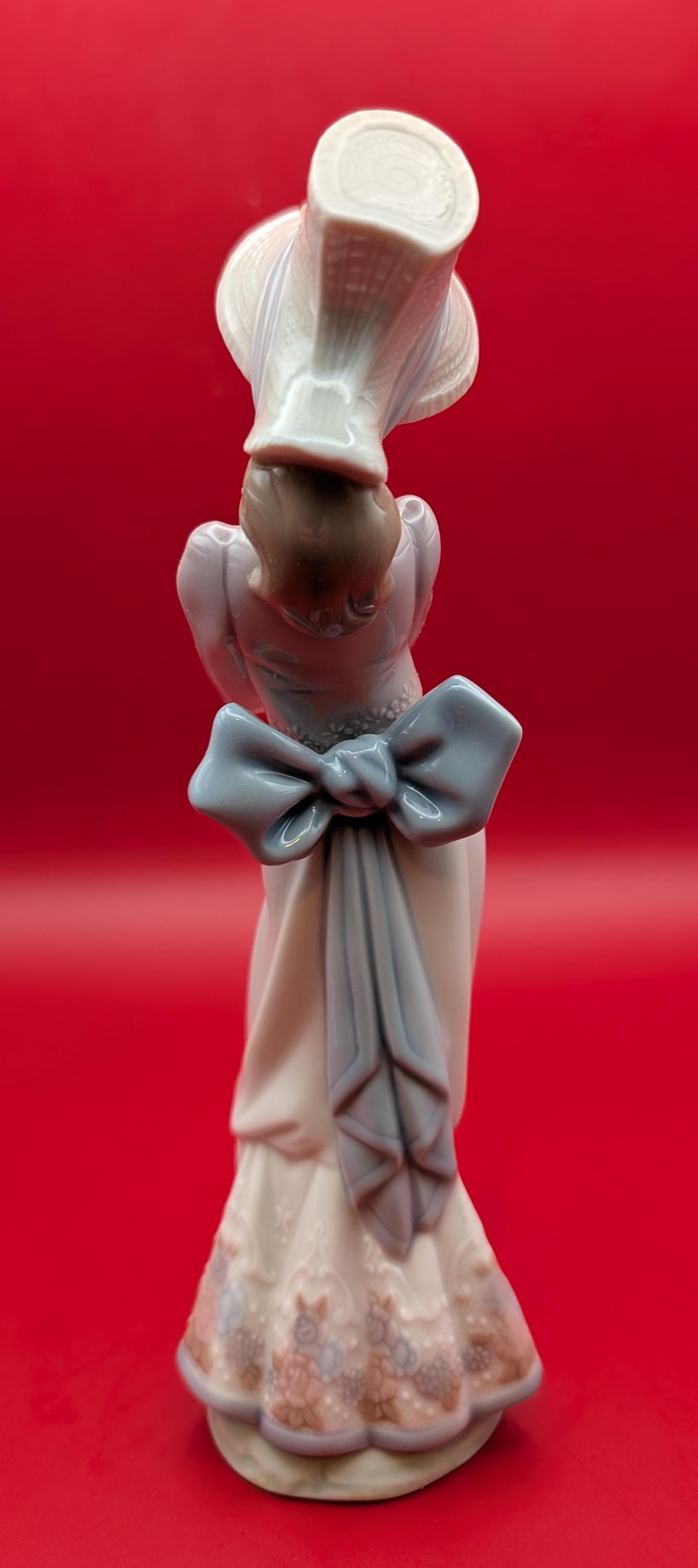 Vintage Lladro Garden Song 7618 Porcelain Figurine Retired With