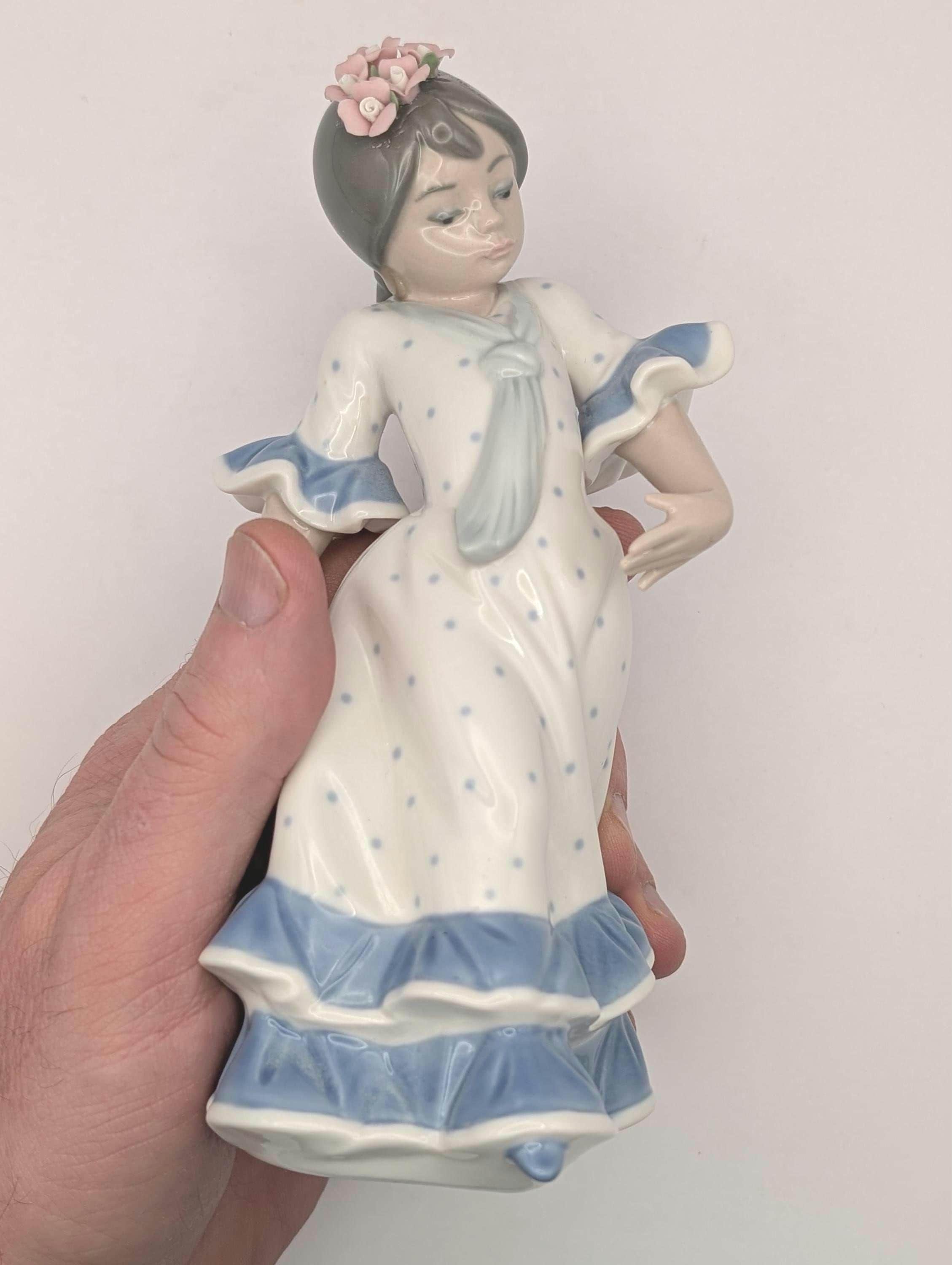 希少 リヤドロ LLADRO NAO BY #418 FLAMENCO BNIB Lady Flamenco Dancer Bl
