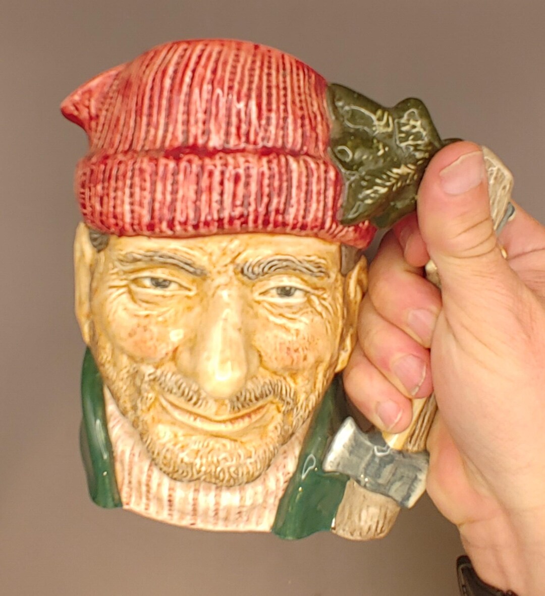 Juget à Caractère Royal Doulton Toby - Bûcheron - 1966 - Porcelaine Multicolore