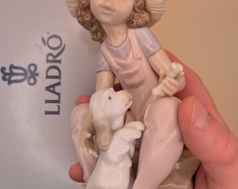 Lladro Spain 5688 Dogs Best Friend Girl and Dog Porcelain Figurine