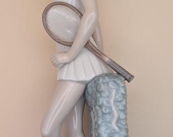 ヴィンテージ リヤドロ テニスプレイヤーガール 磁器フィギュア #4798