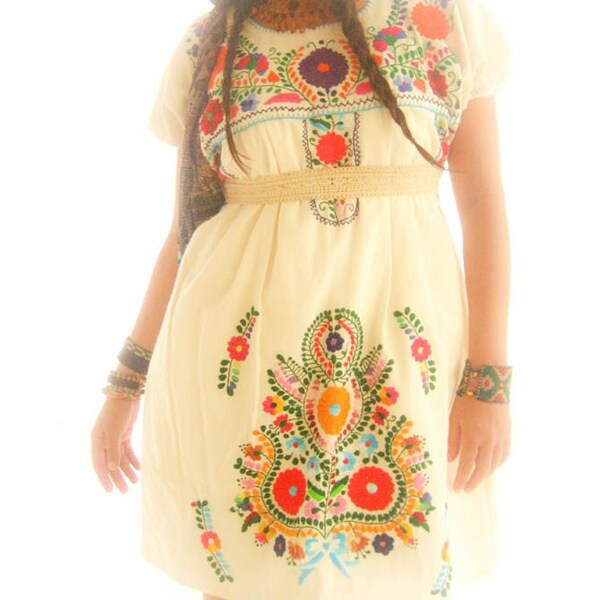 Tonantzin Mexican ethnic bohemian hippie dress flowers embroidered tunic