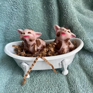 Muddy Pig Soap Set – Peach Piggy Soaps, Farm Animal Party Favors