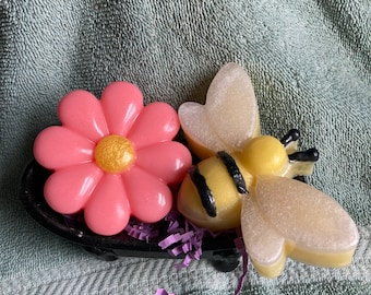Mother's Day Gift Set -Bee Soap Flower Mothers Day Gift Teacher Gift Daisy Handmade Soap Floral Soap Soap Gift Mom Gift Idea Decorative Soap