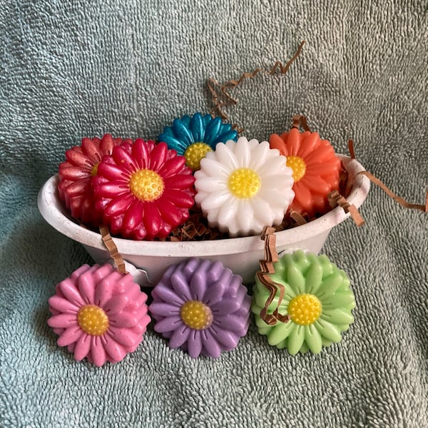 Mini Flower Soaps - Flower Soaps, Flower Soaps, Mothers Day, Gift Ideas, Daisy Soaps, Mini Soaps, Teachers Gift, Gifts for Mom, Gift for Her