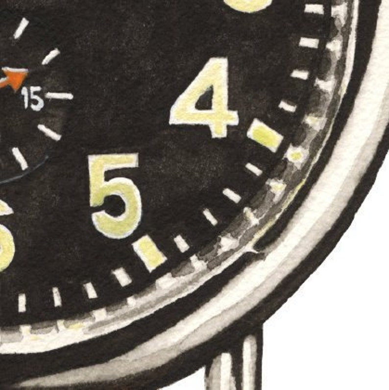 Puede incluir: Primer plano de una esfera de reloj negra con marcas blancas y n&uacute;meros amarillos. Los n&uacute;meros 4 y 5 son visibles.