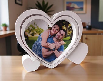 Heart-shaped picture frame with cutout template, Keepsake photo display, romantic gift
