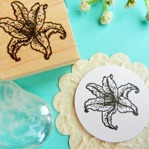 Lily Flower rubber Stamp, Oriental Lily flower stamp, gift for gardener, lily petals stamp