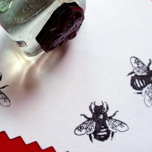 Tiny Bee Honeybee Rubber Stamp 16mm, small realistic bee stamp for journals, honey jar labels stamp-  Handmade by Blossom Stamps