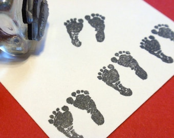 Mini Newborn Baby Feet Rubber Stamp, Tiny Baby Footprint Stamp, Small Barefoot rubber stamp, Baby Shower Game stamp -  16mm 5/8"