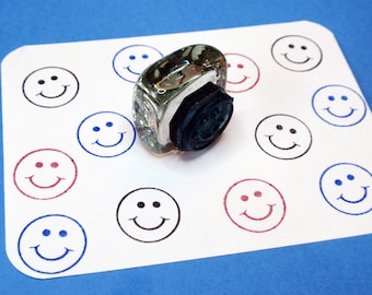 Tiny Smiling Face Rubber Stamp, Mini Smiley emoji stamp, small teacher grading stamp, mood tracker stamp, 16mm 5/8"
