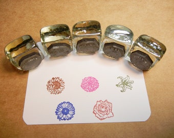 Mini Flower Rubber Stamp Set of 5, "buy 4 1 free" price, small Rose, Lily, Daisy, Zinnia, Sunflower stamps, 16mm 5/8"